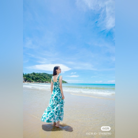 ❣️SOLD❣️ New with Tags Zara Green Floral Midi Dress with Slit Size XS - Picture 5 of 13